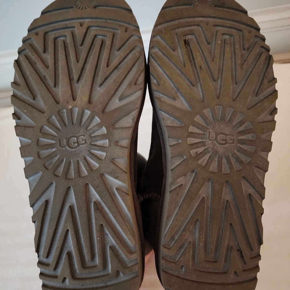 Ugg Classic Mini - image 5